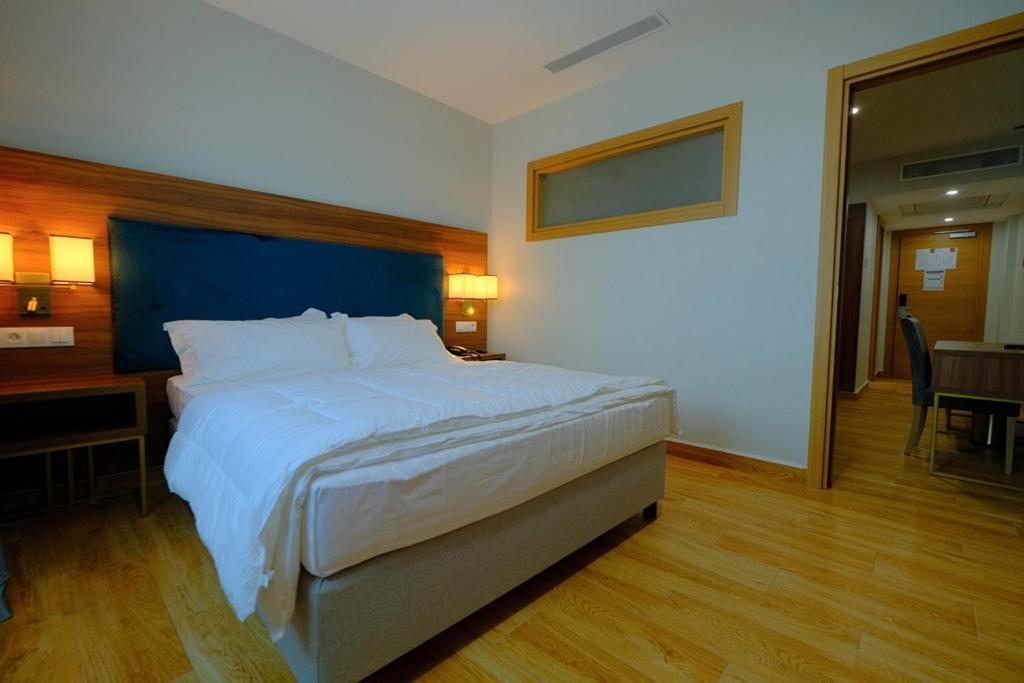 Hotel El Bey Jijel Bagian luar foto